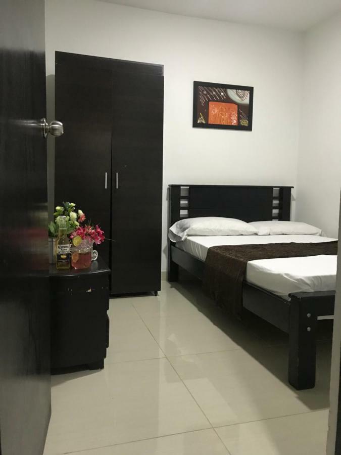 Hotel Bulerias 33 Medellín Dış mekan fotoğraf
